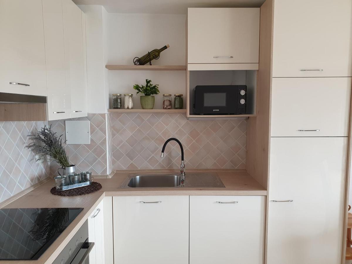 Apartment Maeistro By Privileggio Residence 로비니 외부 사진