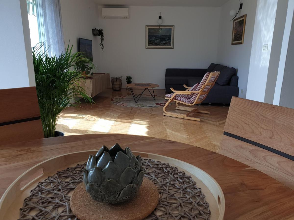 Apartment Maeistro By Privileggio Residence 로비니 외부 사진